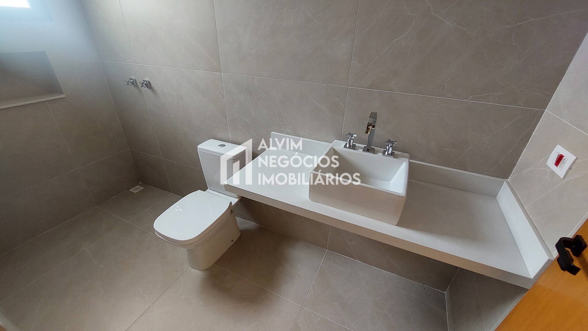 Sobrado à venda com 4 quartos, 273m² - Foto 10