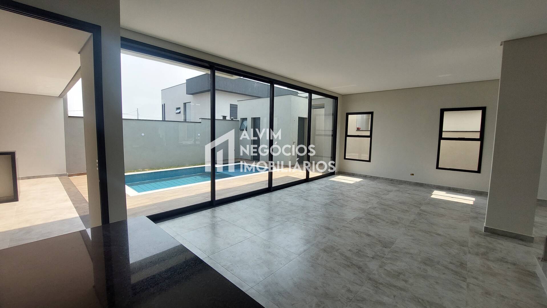 Sobrado à venda com 4 quartos, 273m² - Foto 4