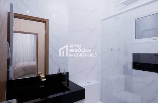 Casa à venda com 5 quartos, 215m² - Foto 12