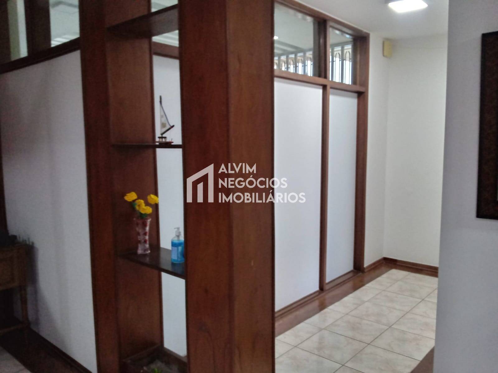 Casa à venda com 4 quartos, 450m² - Foto 3