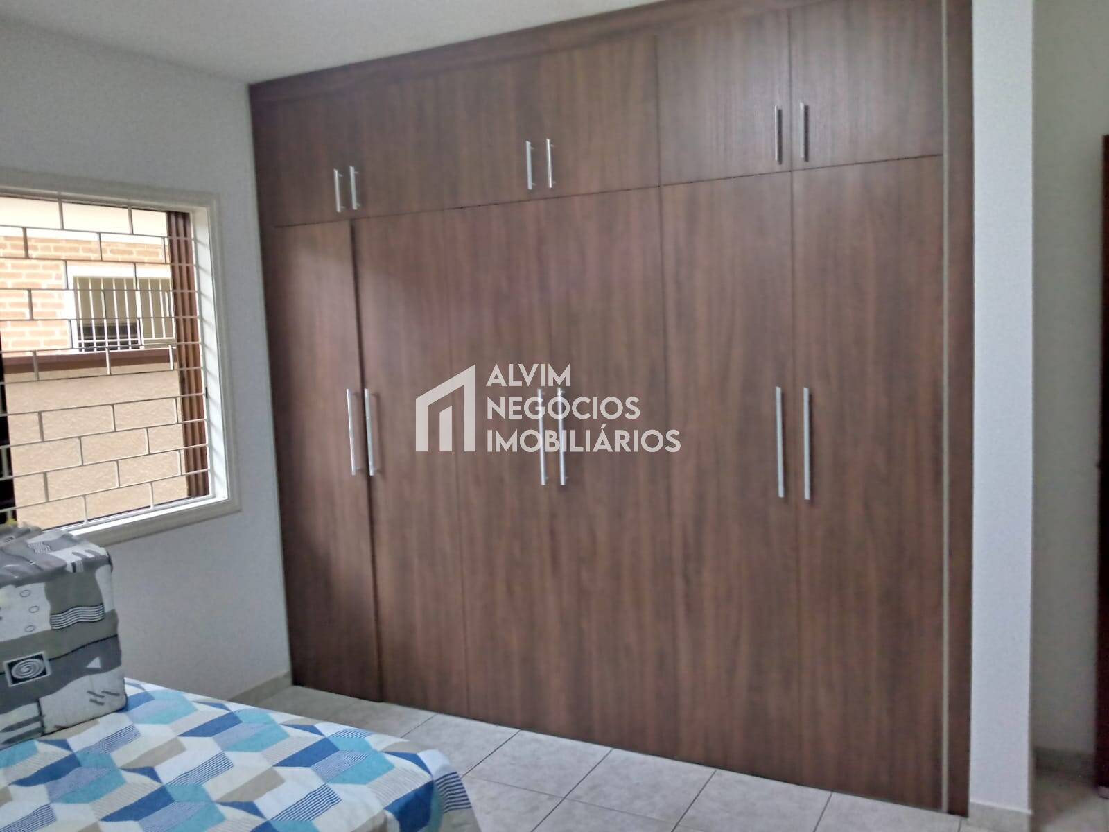 Casa à venda com 4 quartos, 450m² - Foto 20