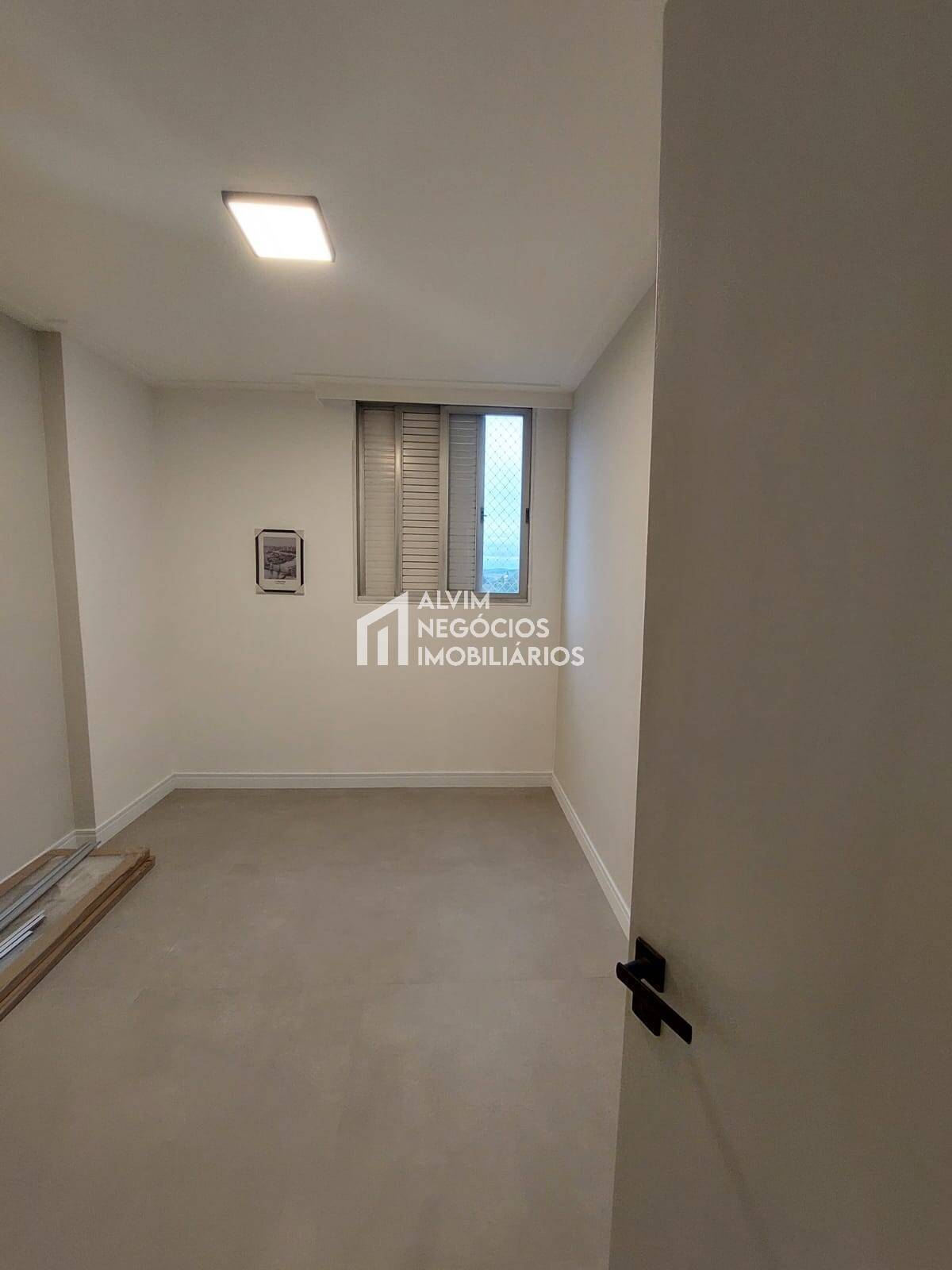 Apartamento à venda com 2 quartos, 75m² - Foto 6