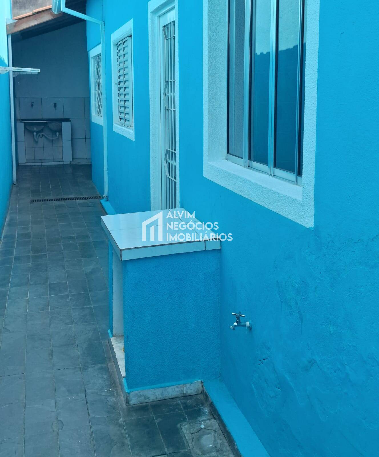Casa à venda com 3 quartos, 52m² - Foto 9