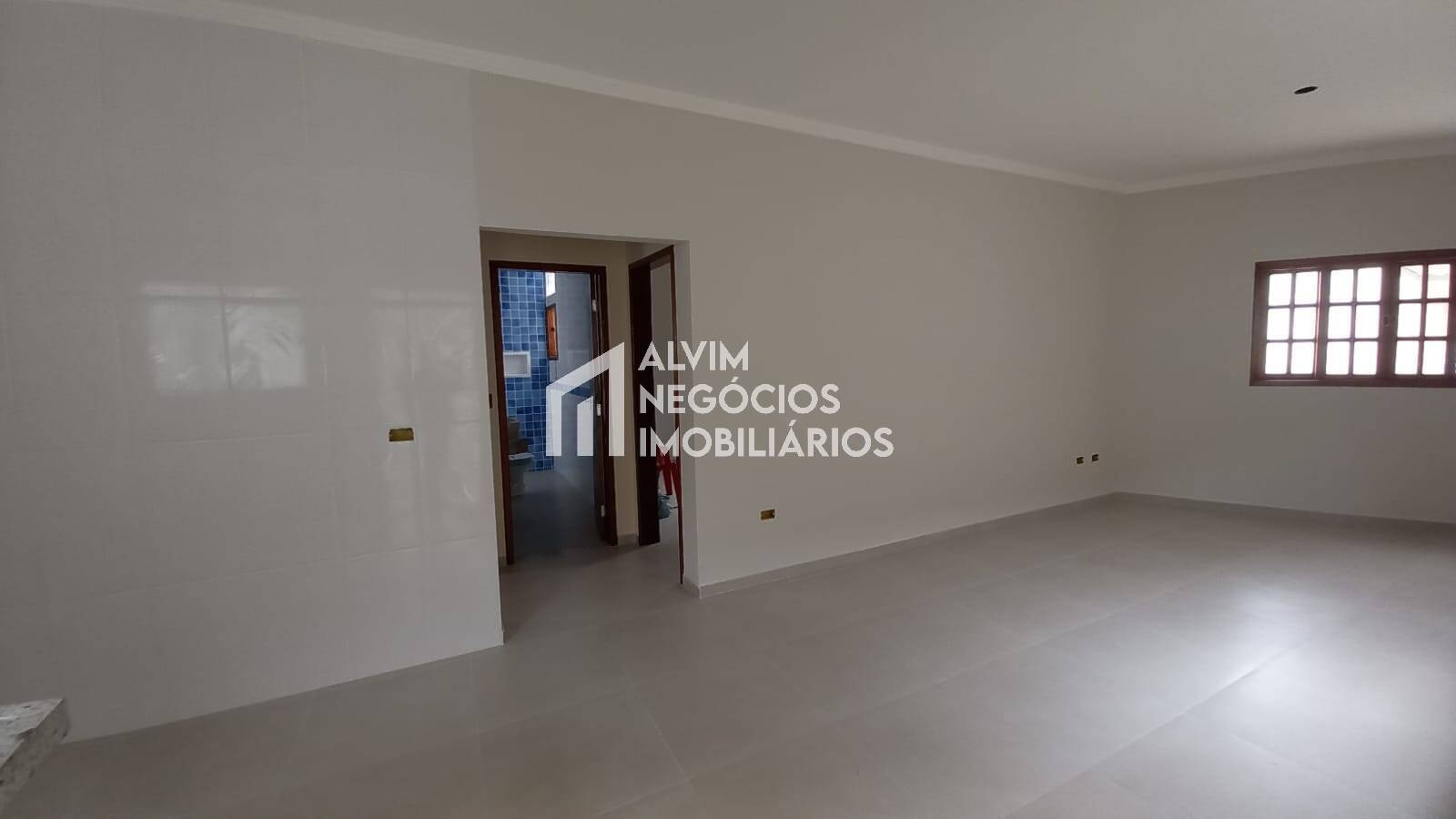 Casa à venda com 2 quartos, 100m² - Foto 5