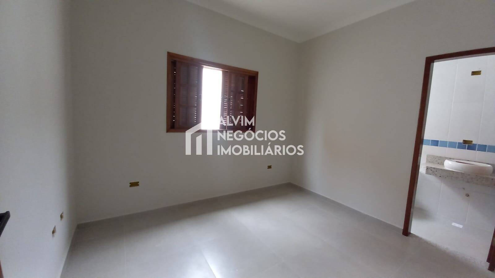 Casa à venda com 2 quartos, 100m² - Foto 6