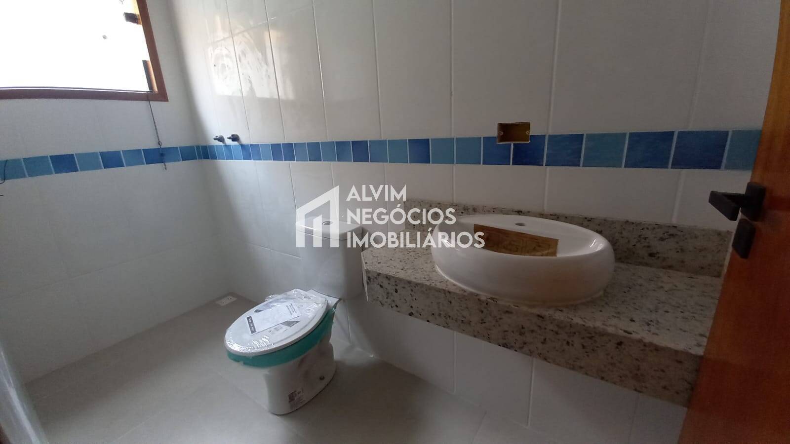 Casa à venda com 2 quartos, 100m² - Foto 11