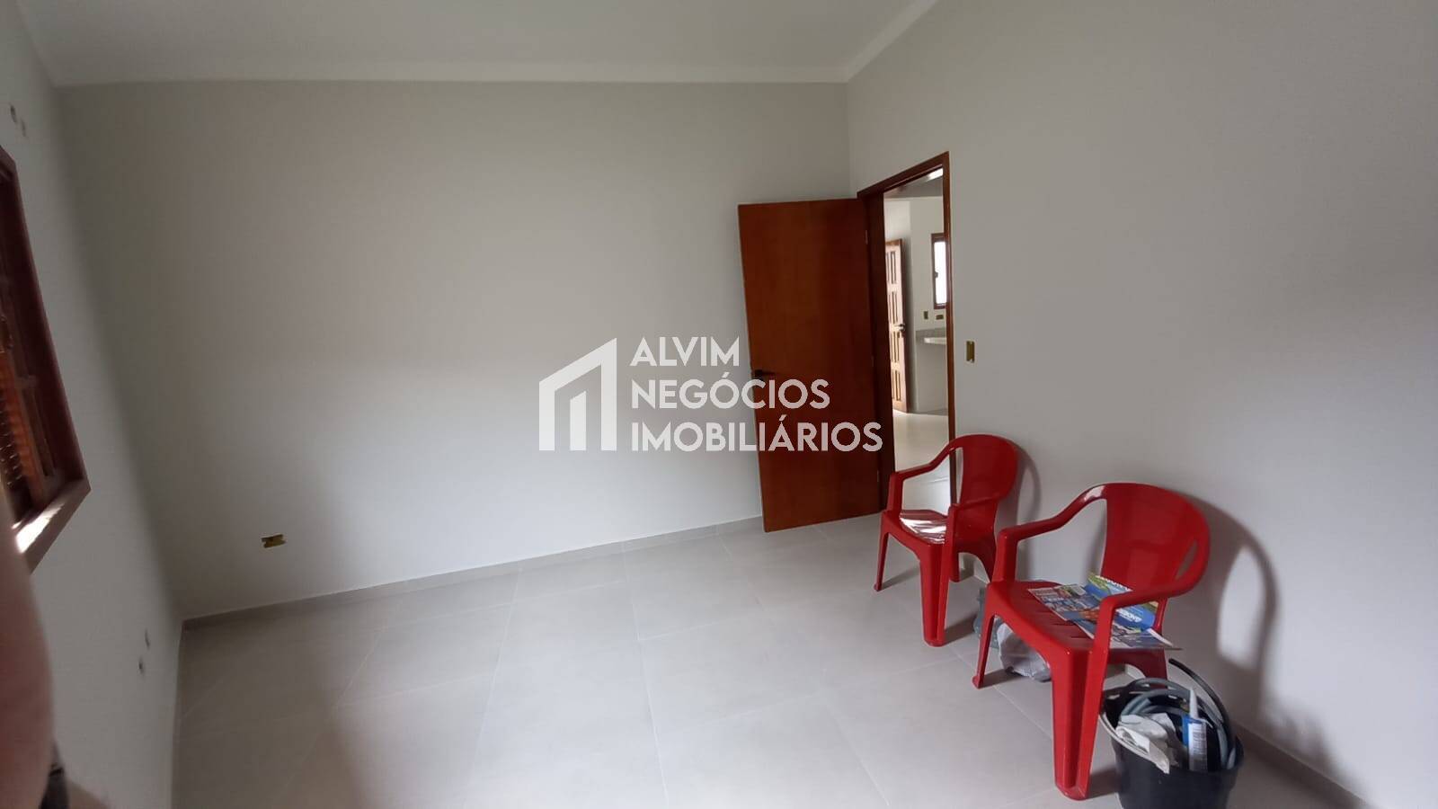 Casa à venda com 2 quartos, 100m² - Foto 14