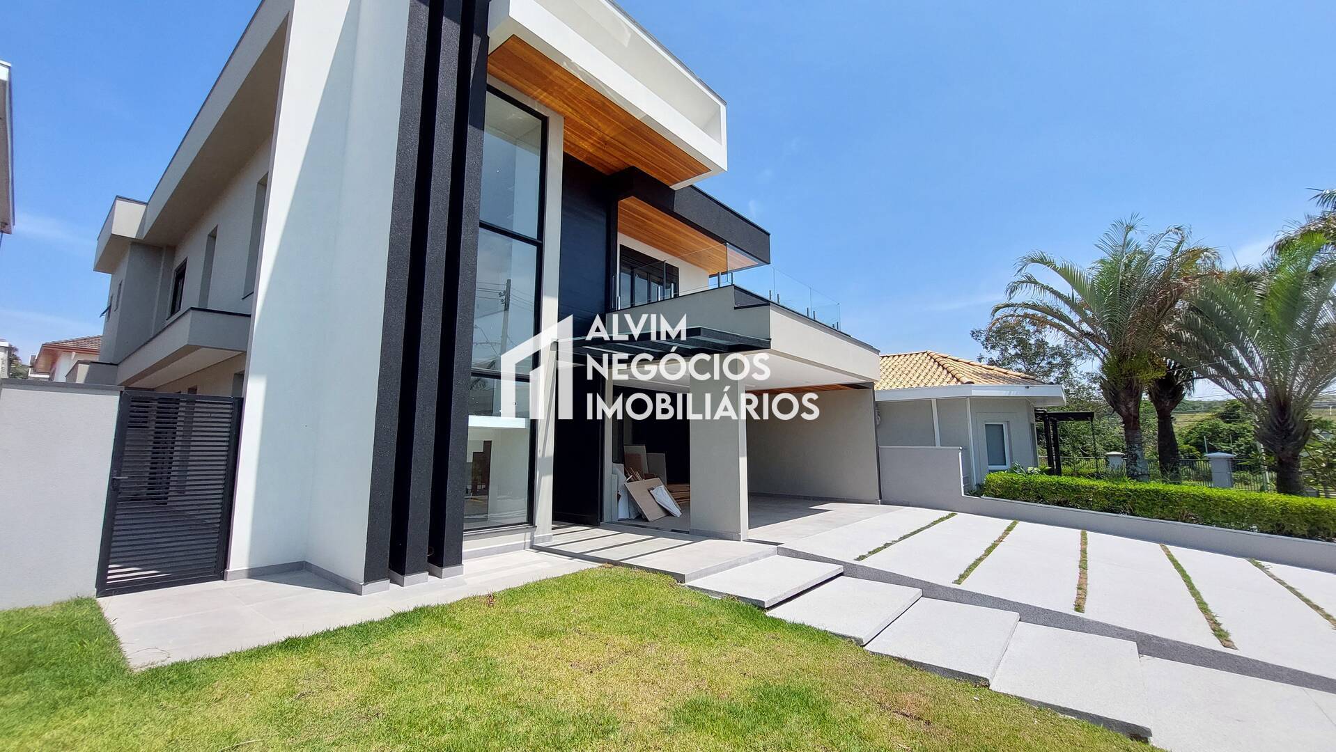 Sobrado, 4 quartos, 367 m² - Foto 2