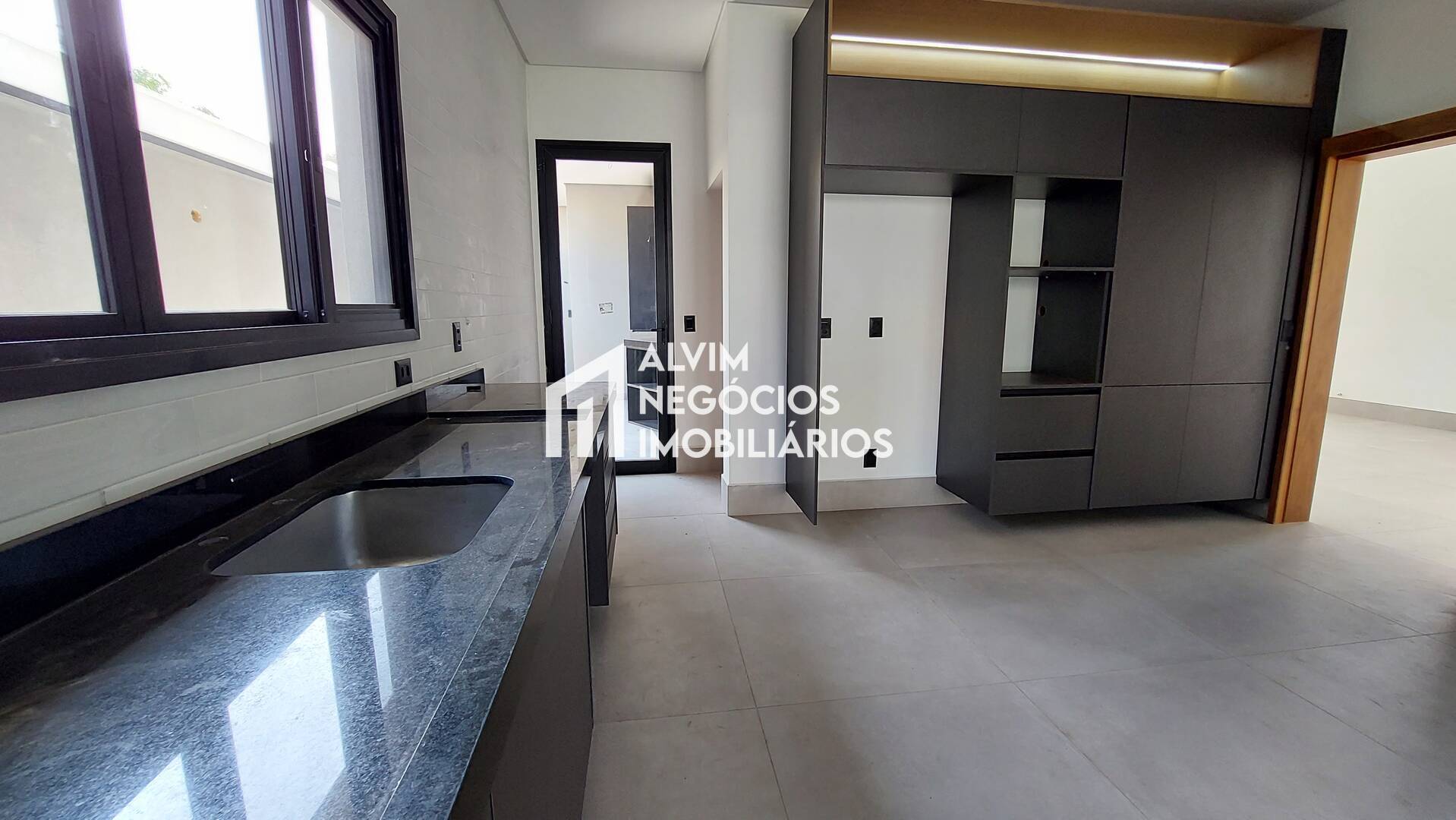 Sobrado, 4 quartos, 367 m² - Foto 11