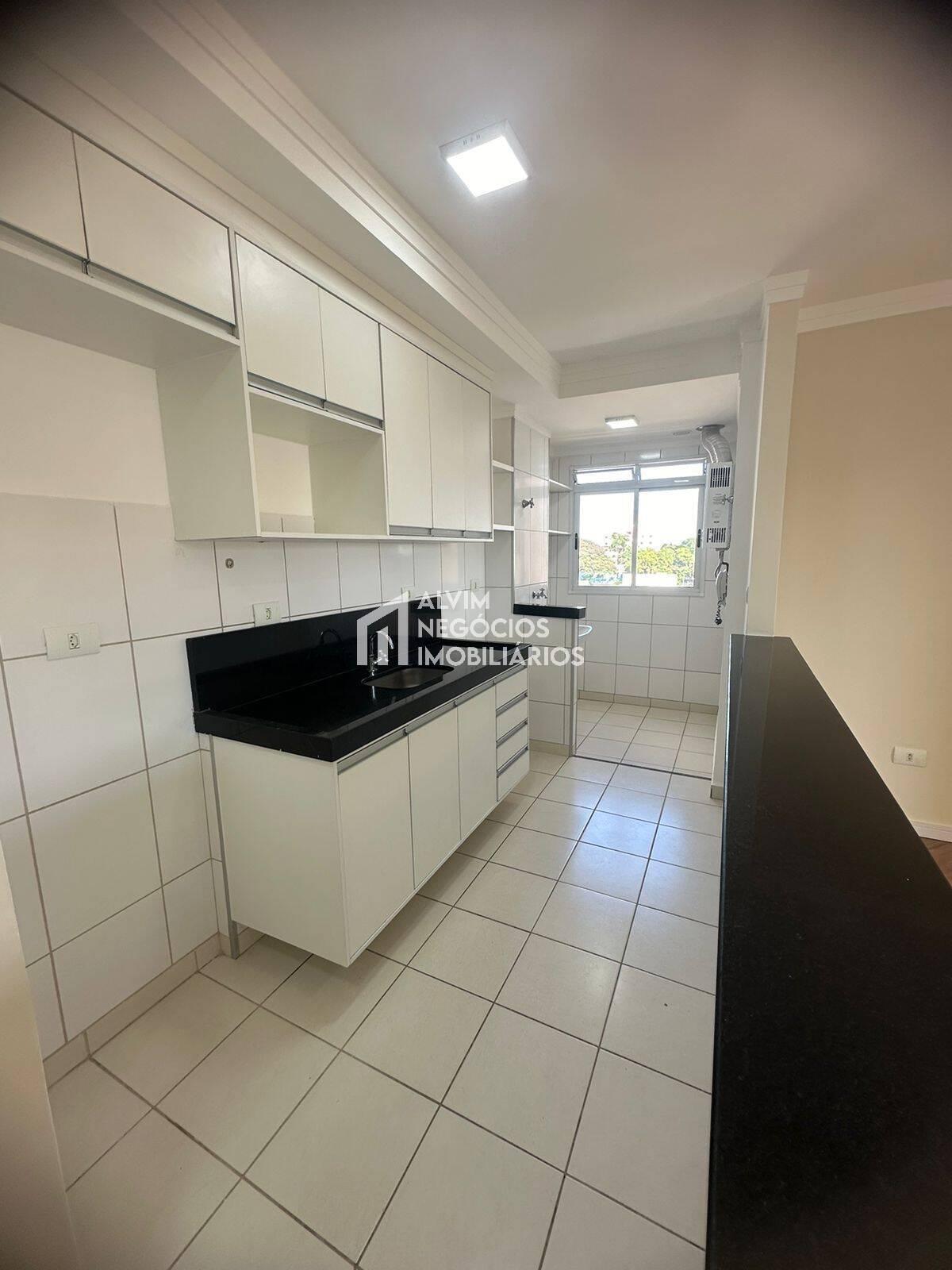 Apartamento à venda com 2 quartos, 60m² - Foto 4