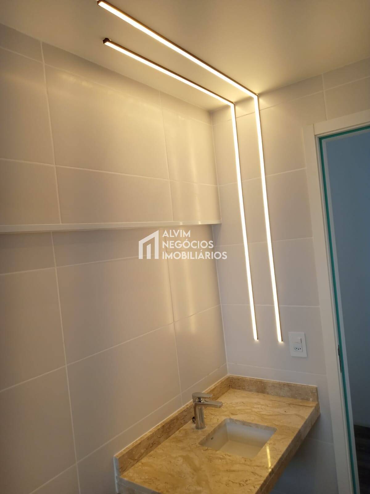 Apartamento à venda e aluguel com 2 quartos, 68m² - Foto 32