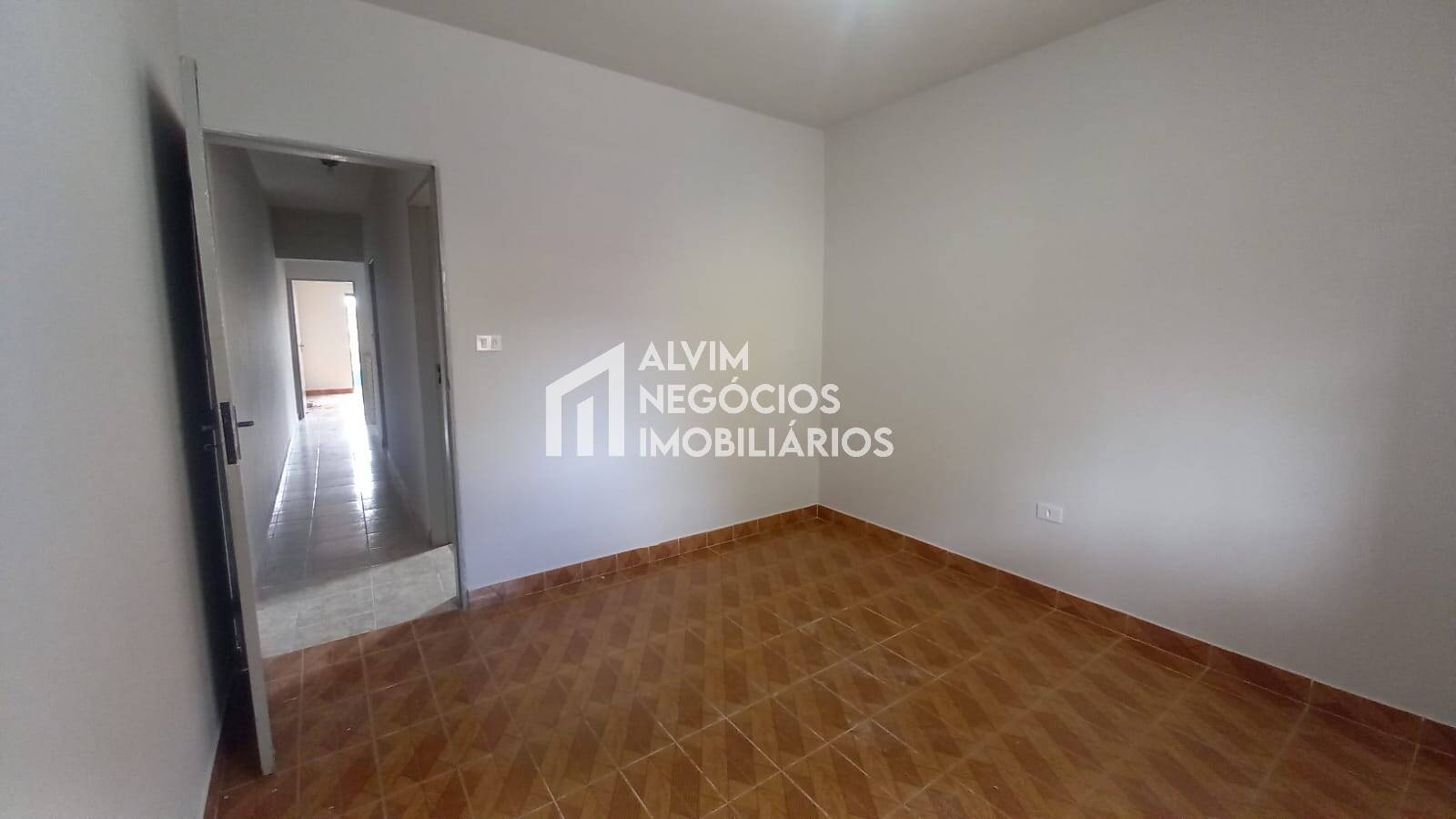 Casa à venda com 3 quartos, 147m² - Foto 1