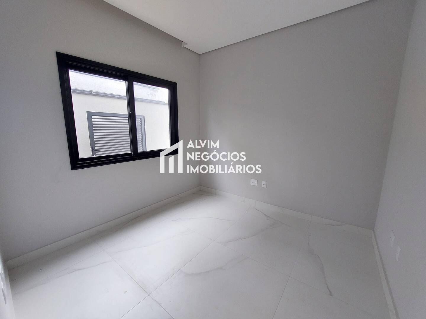Sobrado, 4 quartos, 354 m² - Foto 4