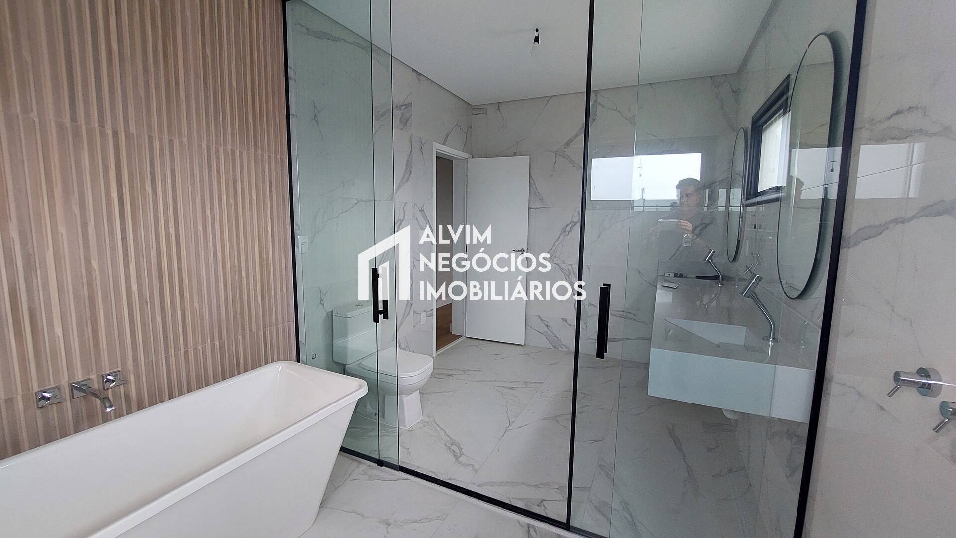 Sobrado, 4 quartos, 354 m² - Foto 15