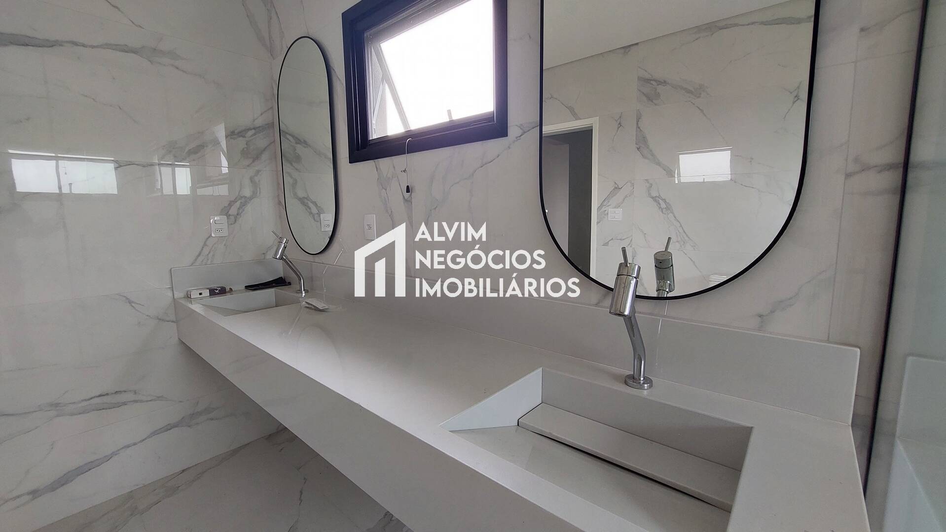 Sobrado, 4 quartos, 354 m² - Foto 24
