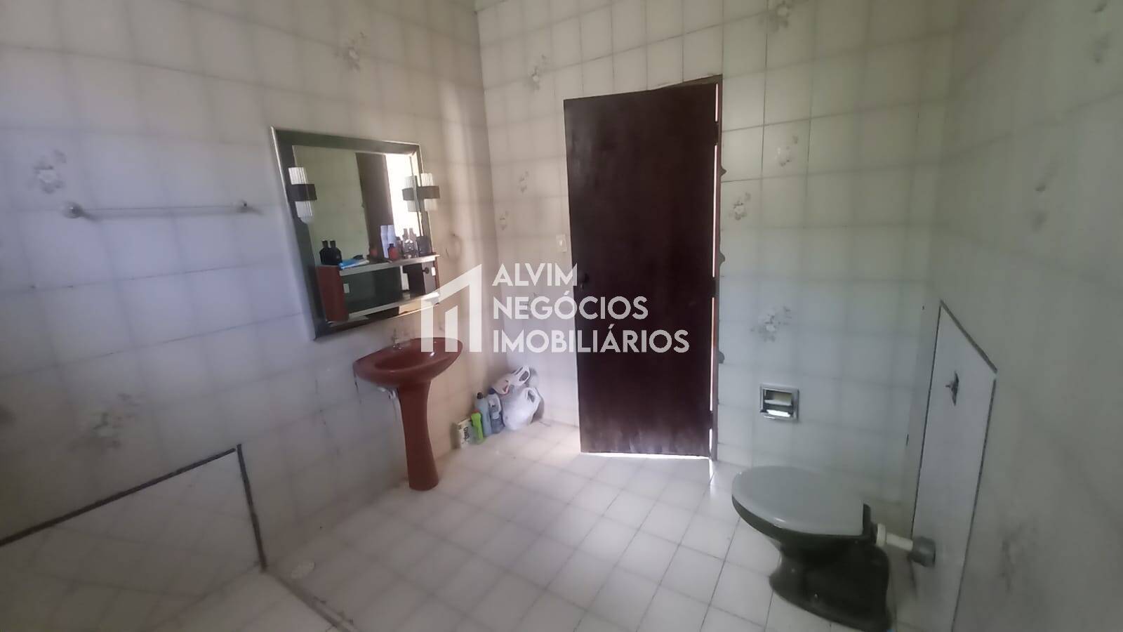 Casa à venda com 3 quartos, 300m² - Foto 8