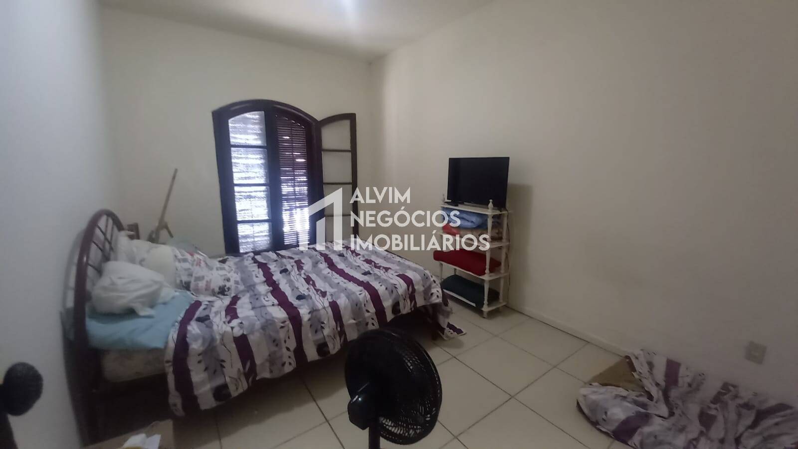 Casa à venda com 3 quartos, 300m² - Foto 7