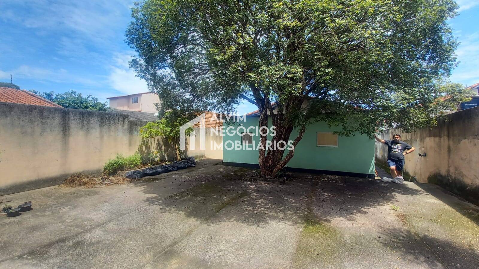 Casa à venda com 3 quartos, 300m² - Foto 16