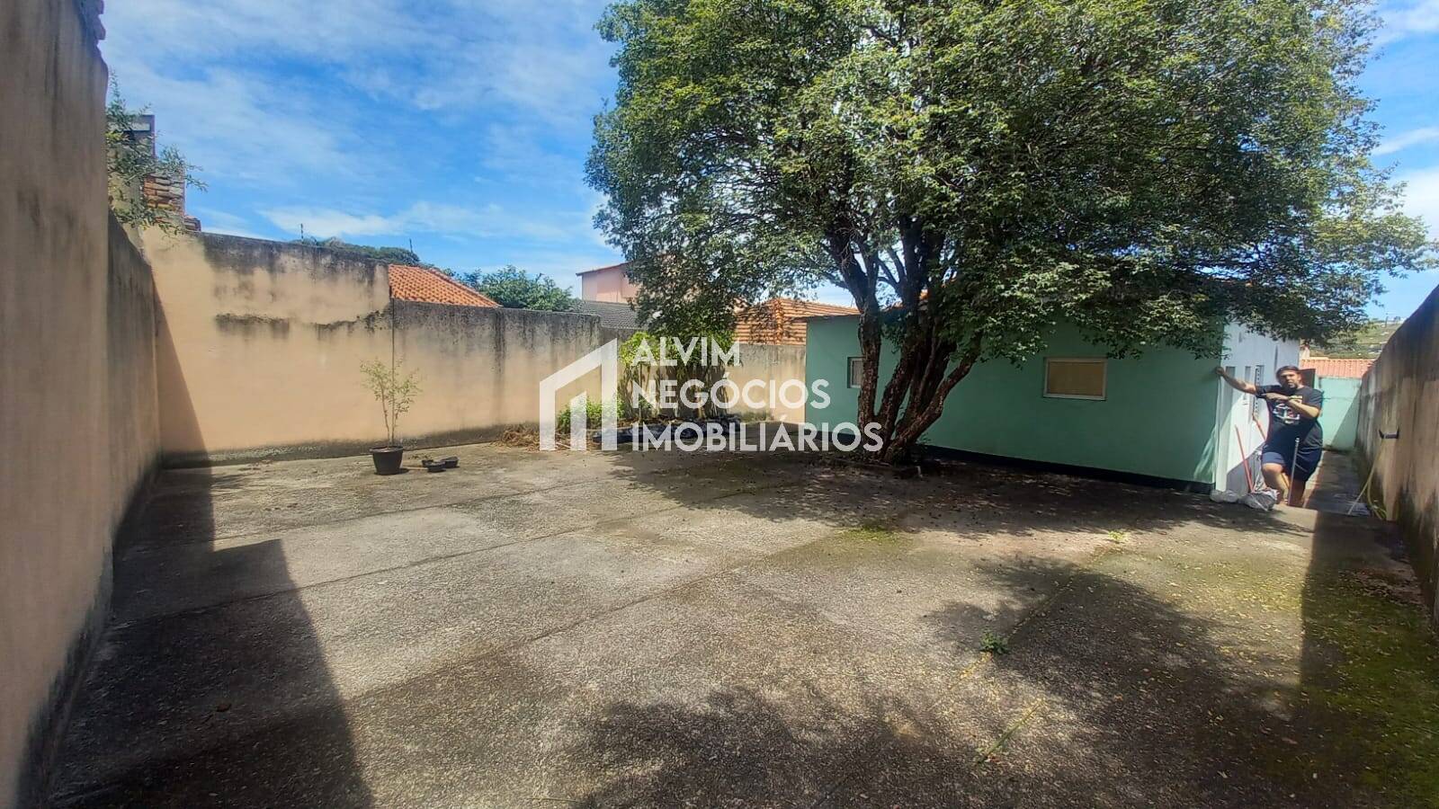 Casa à venda com 3 quartos, 300m² - Foto 17