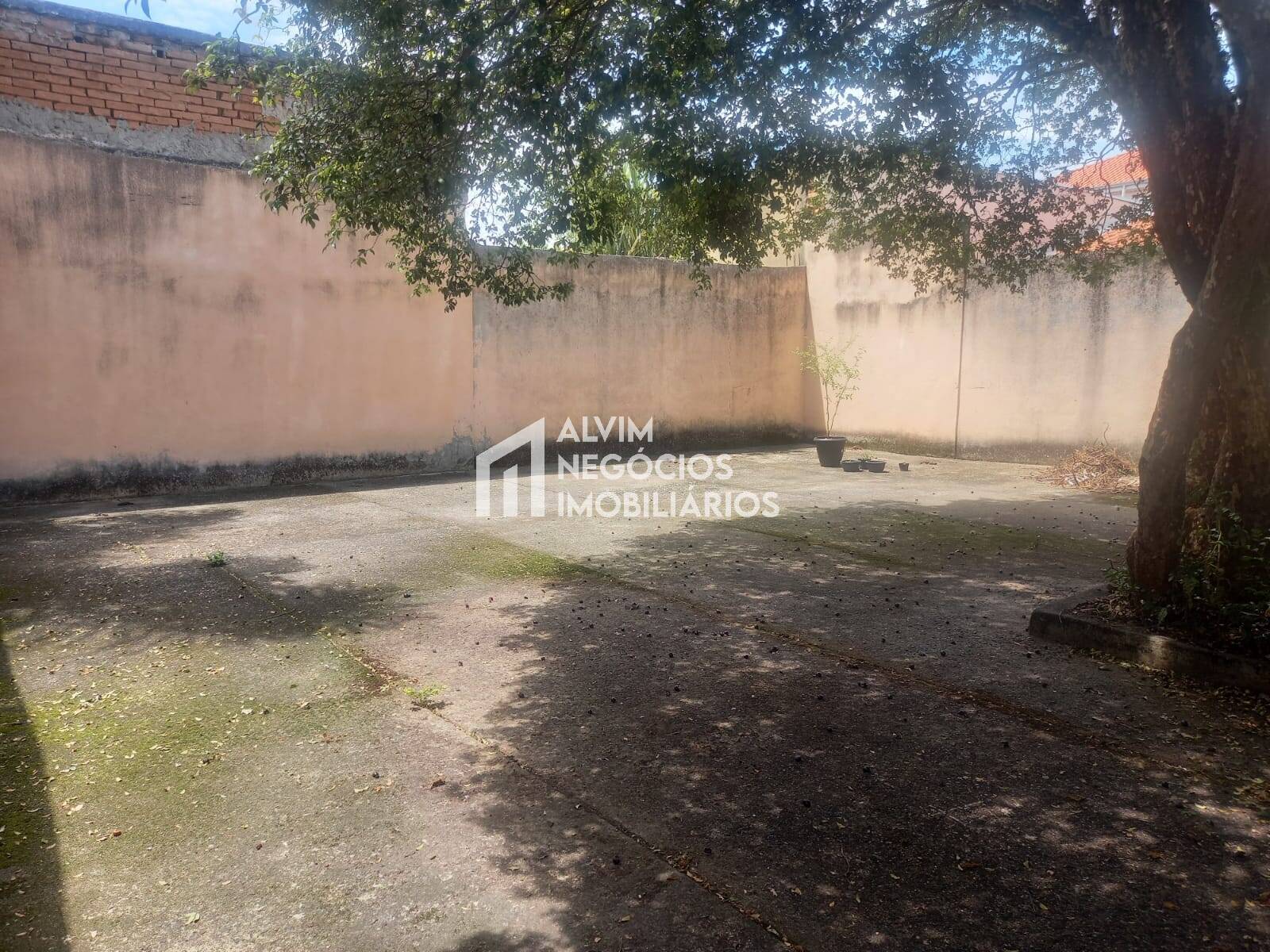 Casa à venda com 3 quartos, 300m² - Foto 18