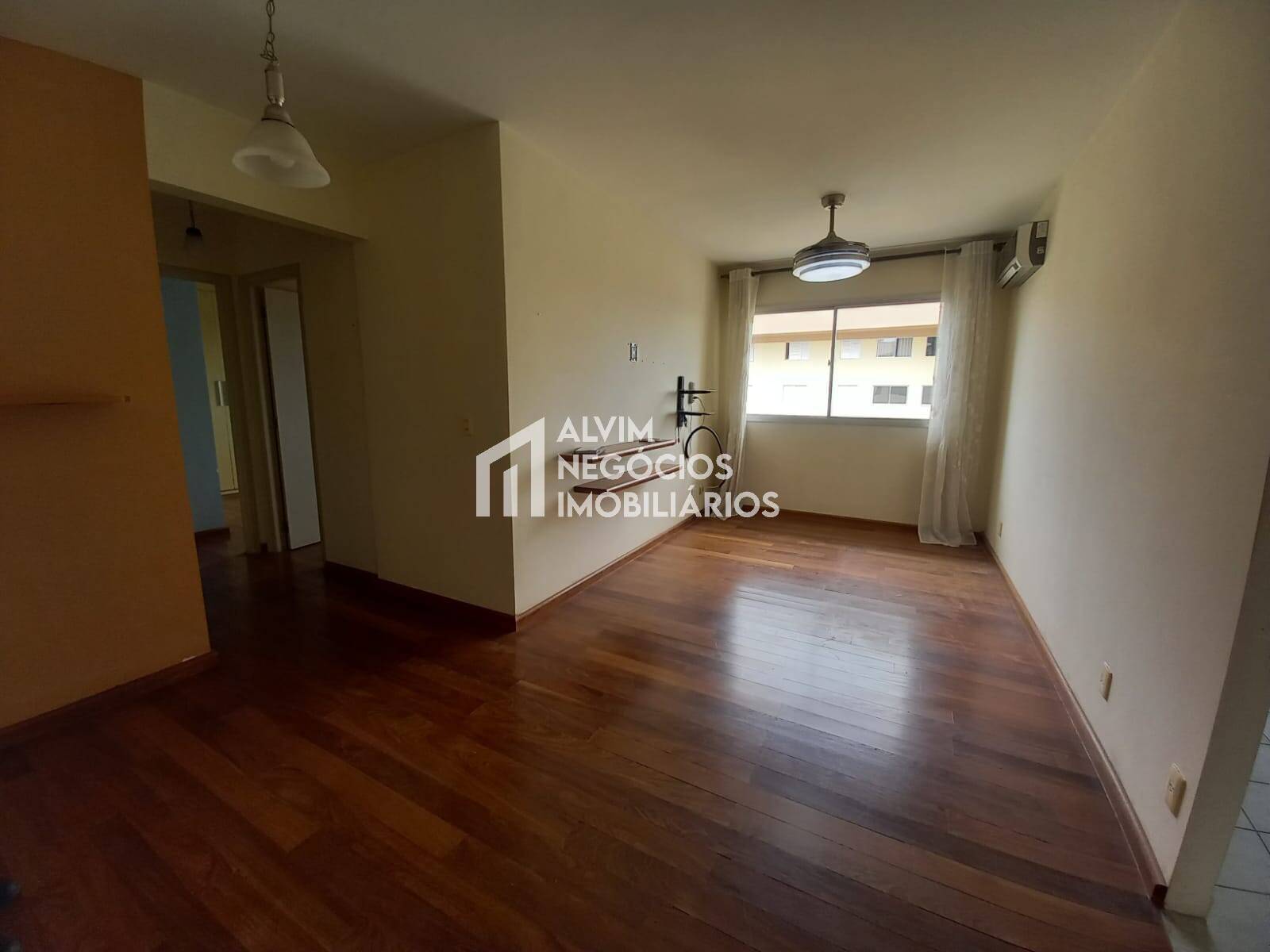Apartamento à venda com 2 quartos, 55m² - Foto 1