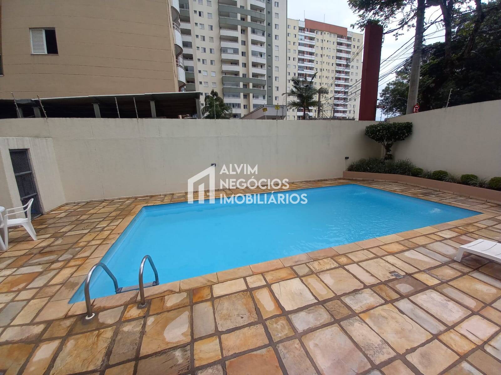 Apartamento à venda com 2 quartos, 55m² - Foto 27