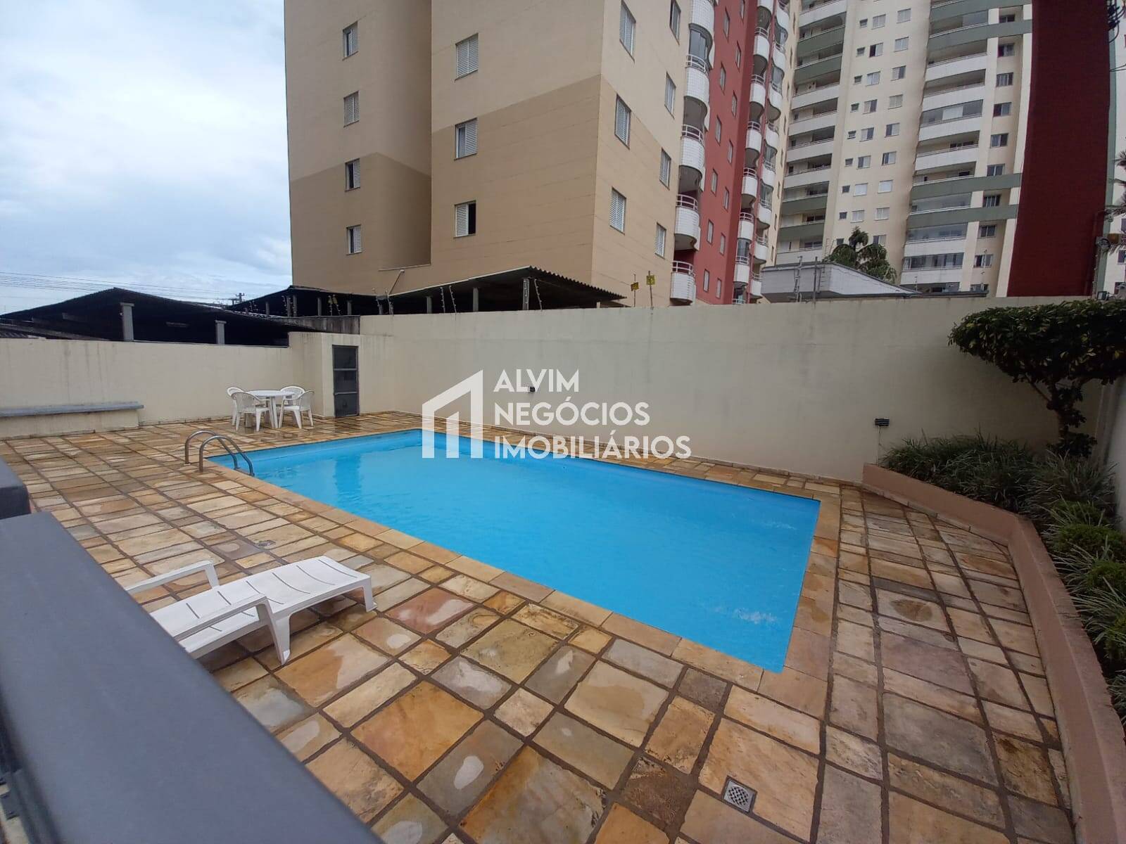 Apartamento à venda com 2 quartos, 55m² - Foto 28
