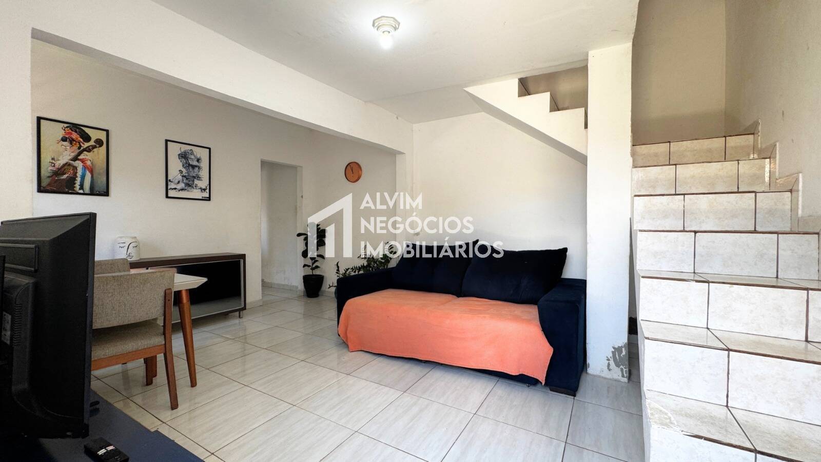 Casa à venda com 2 quartos, 202m² - Foto 1