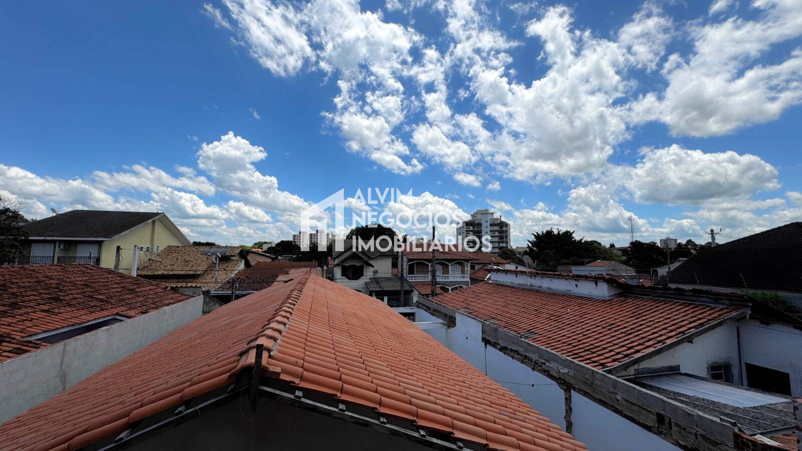 Casa à venda com 2 quartos, 202m² - Foto 17