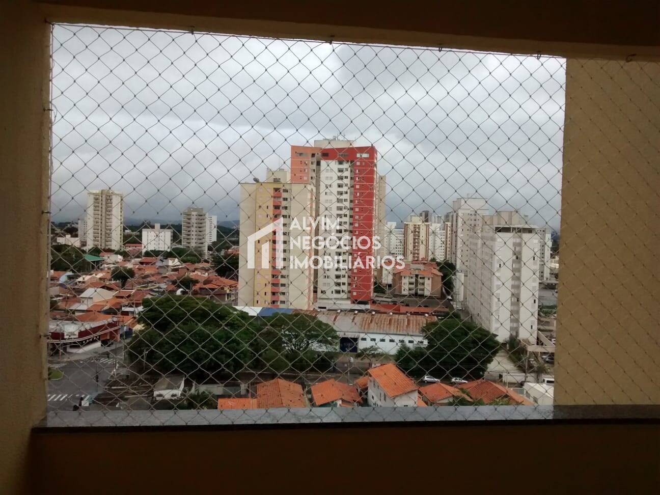 Apartamento à venda com 2 quartos, 67m² - Foto 3
