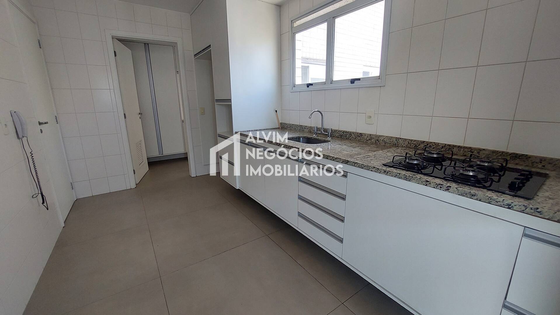 Cobertura à venda e aluguel com 3 quartos, 288m² - Foto 11