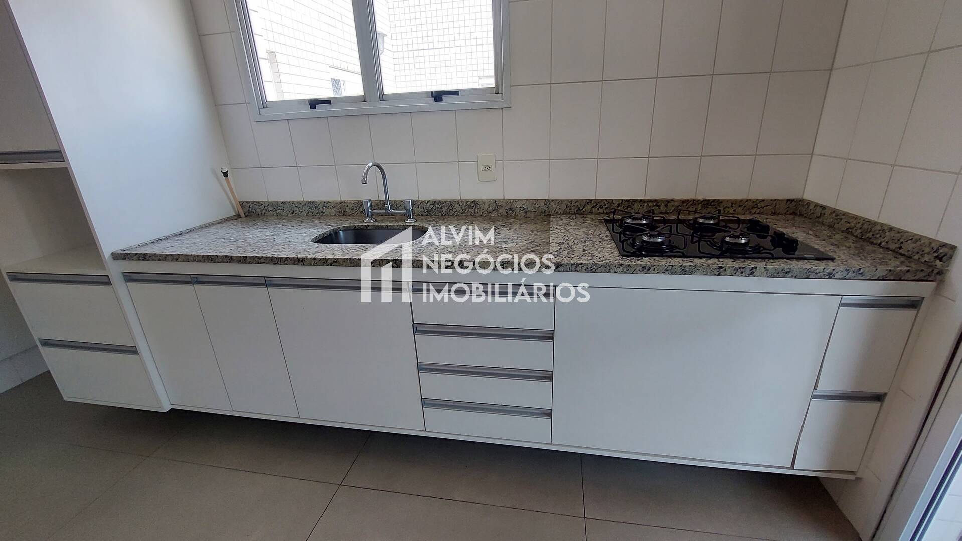 Cobertura à venda e aluguel com 3 quartos, 288m² - Foto 12