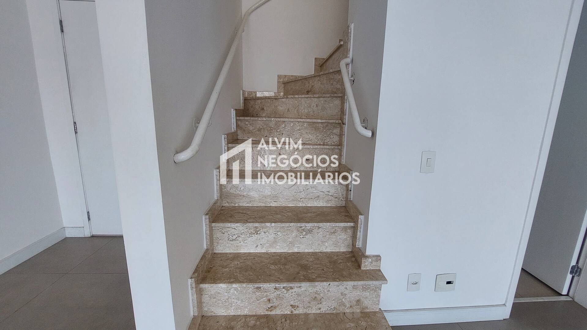 Cobertura à venda e aluguel com 3 quartos, 288m² - Foto 36