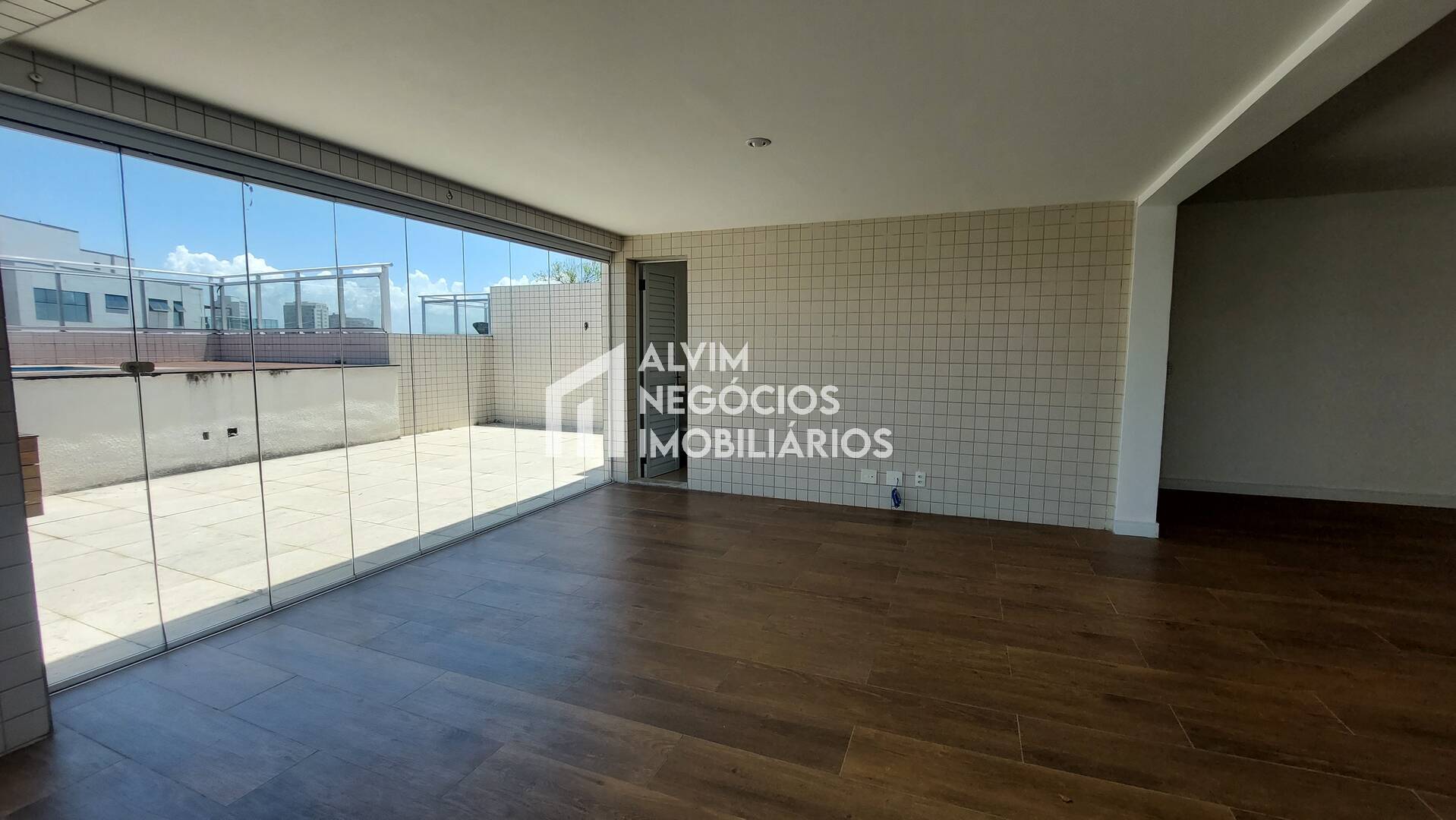Cobertura à venda e aluguel com 3 quartos, 288m² - Foto 44