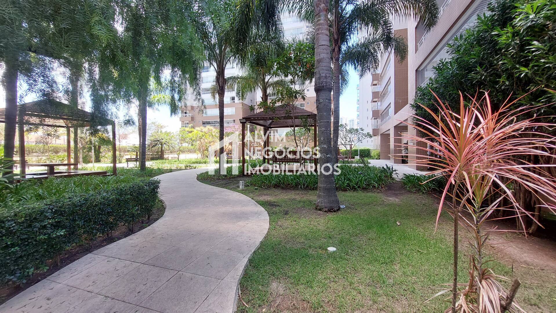 Cobertura à venda e aluguel com 3 quartos, 288m² - Foto 54