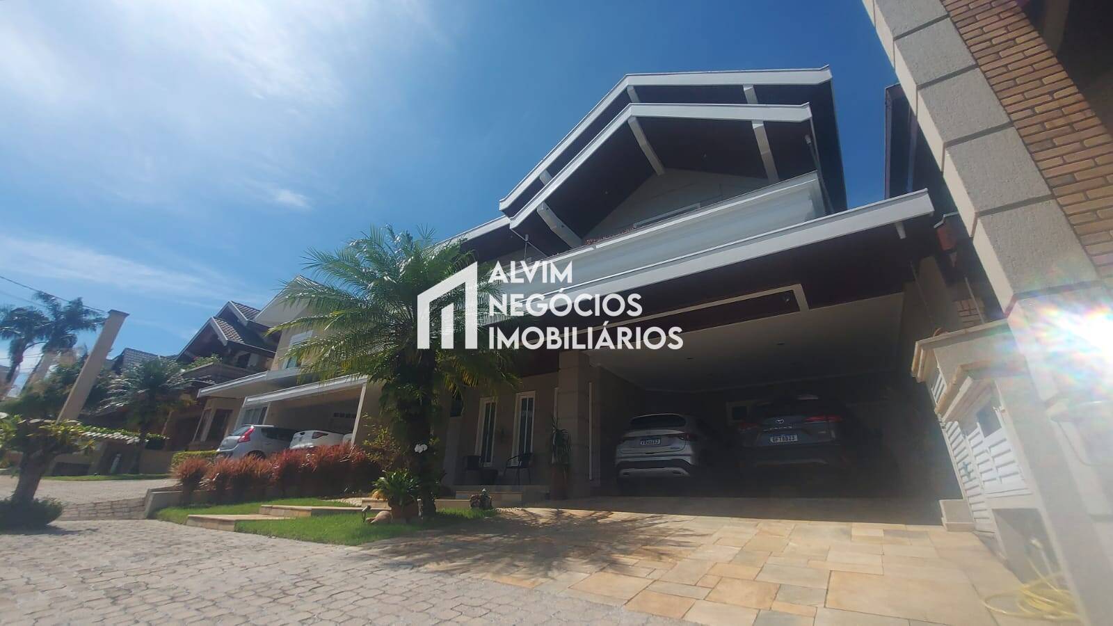 Sobrado, 5 quartos, 327 m² - Foto 3