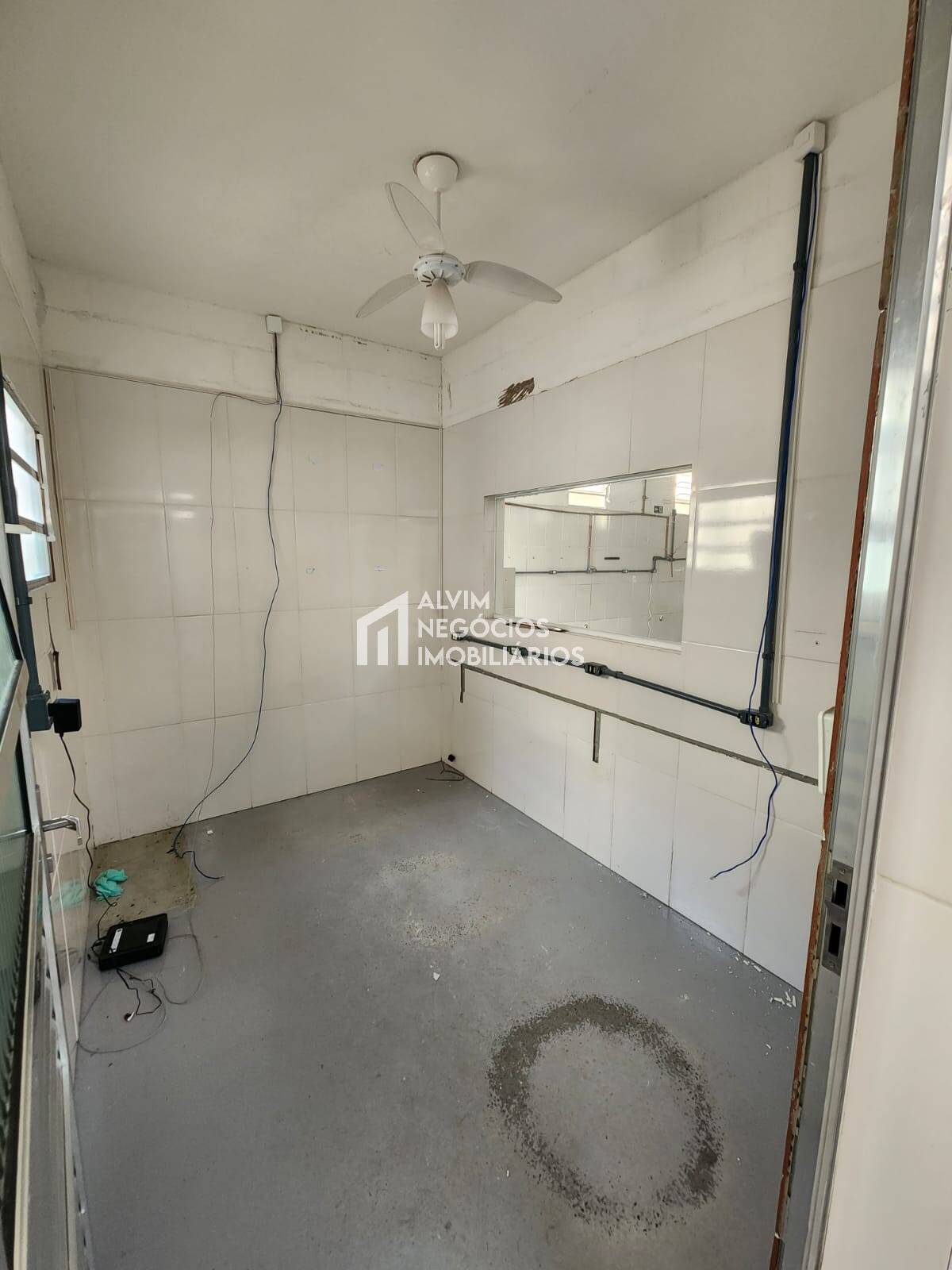 Depósito-Galpão-Armazém à venda, 195m² - Foto 4