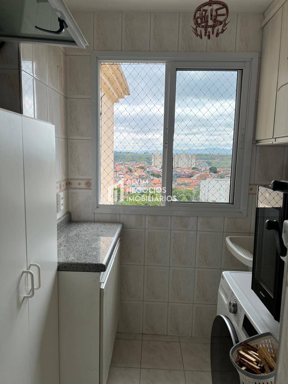 Apartamento à venda com 2 quartos, 65m² - Foto 3