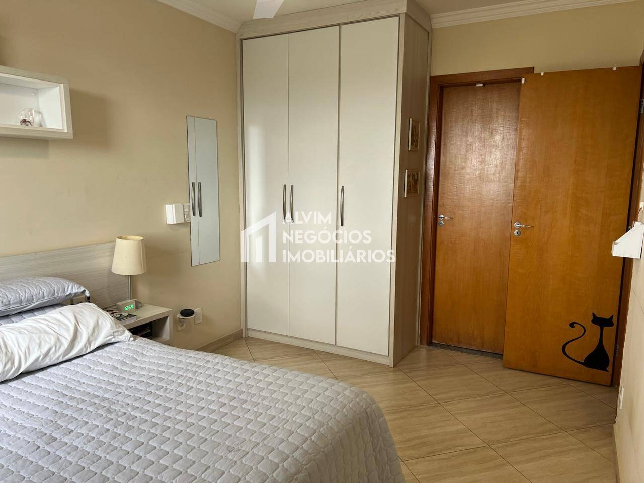 Apartamento à venda com 2 quartos, 65m² - Foto 12