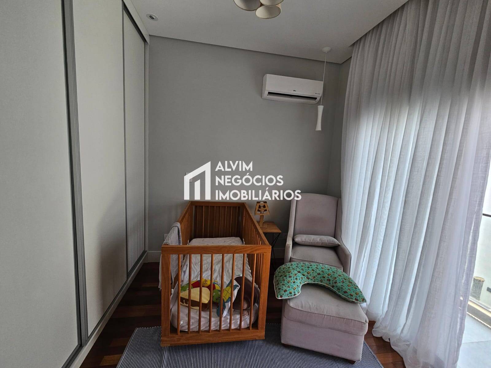 Sobrado, 4 quartos, 340 m² - Foto 3