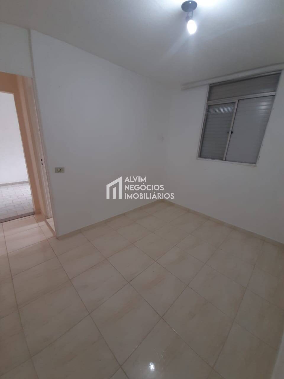 Apartamento à venda com 2 quartos, 45m² - Foto 3