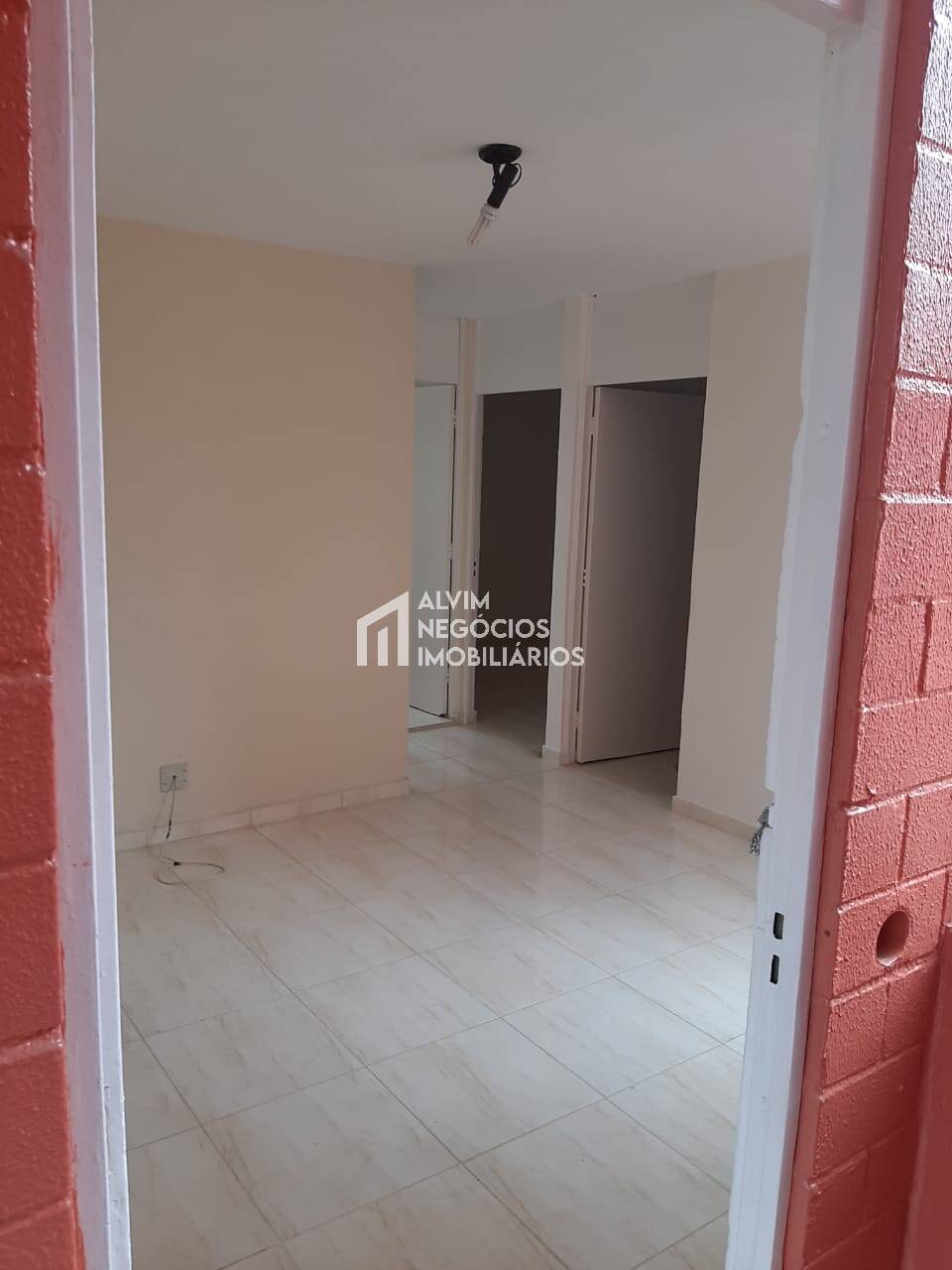 Apartamento à venda com 2 quartos, 45m² - Foto 2