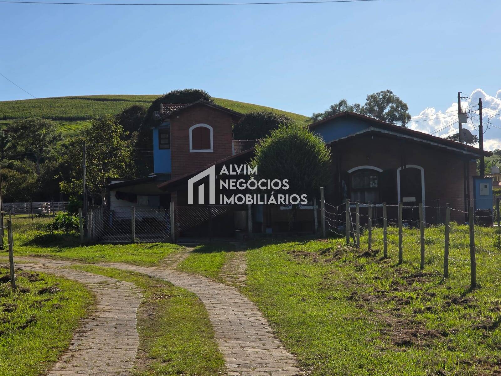Chácara à venda com 3 quartos, 53000m² - Foto 7