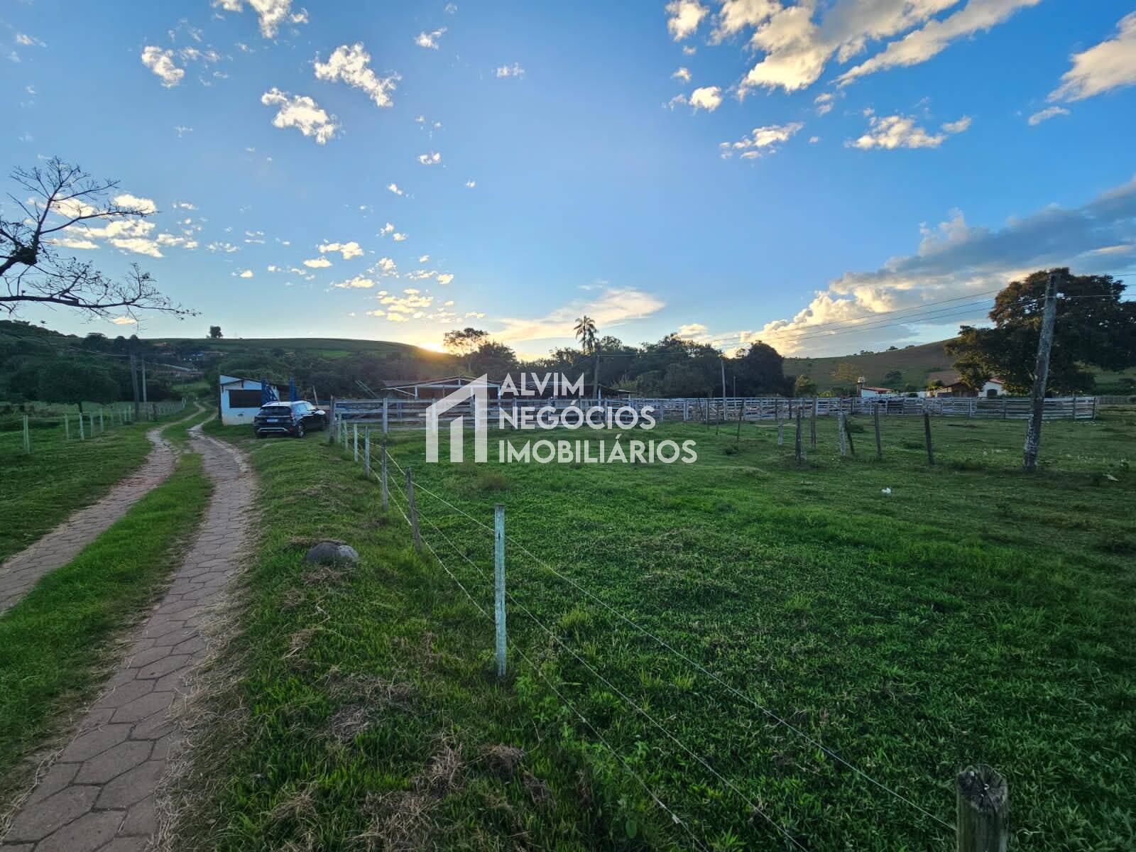 Chácara à venda com 3 quartos, 53000m² - Foto 56