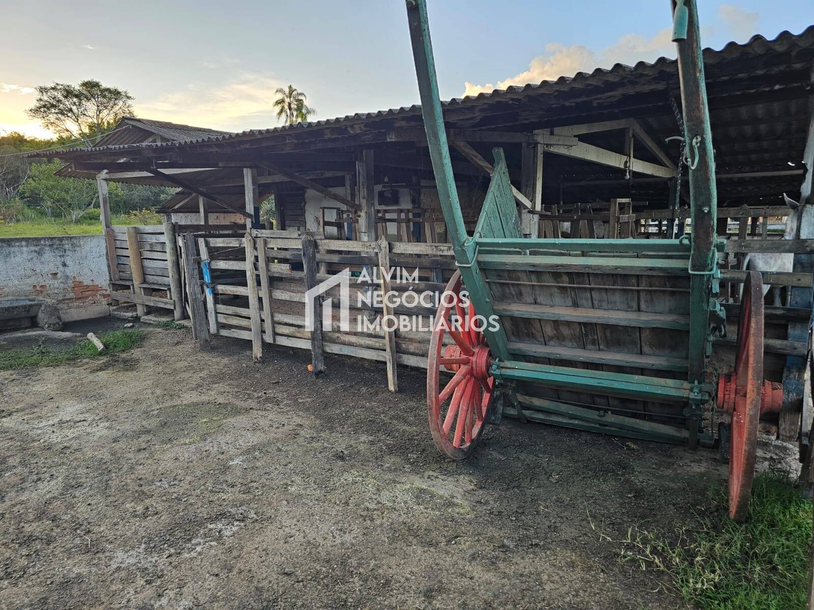 Chácara à venda com 3 quartos, 53000m² - Foto 87