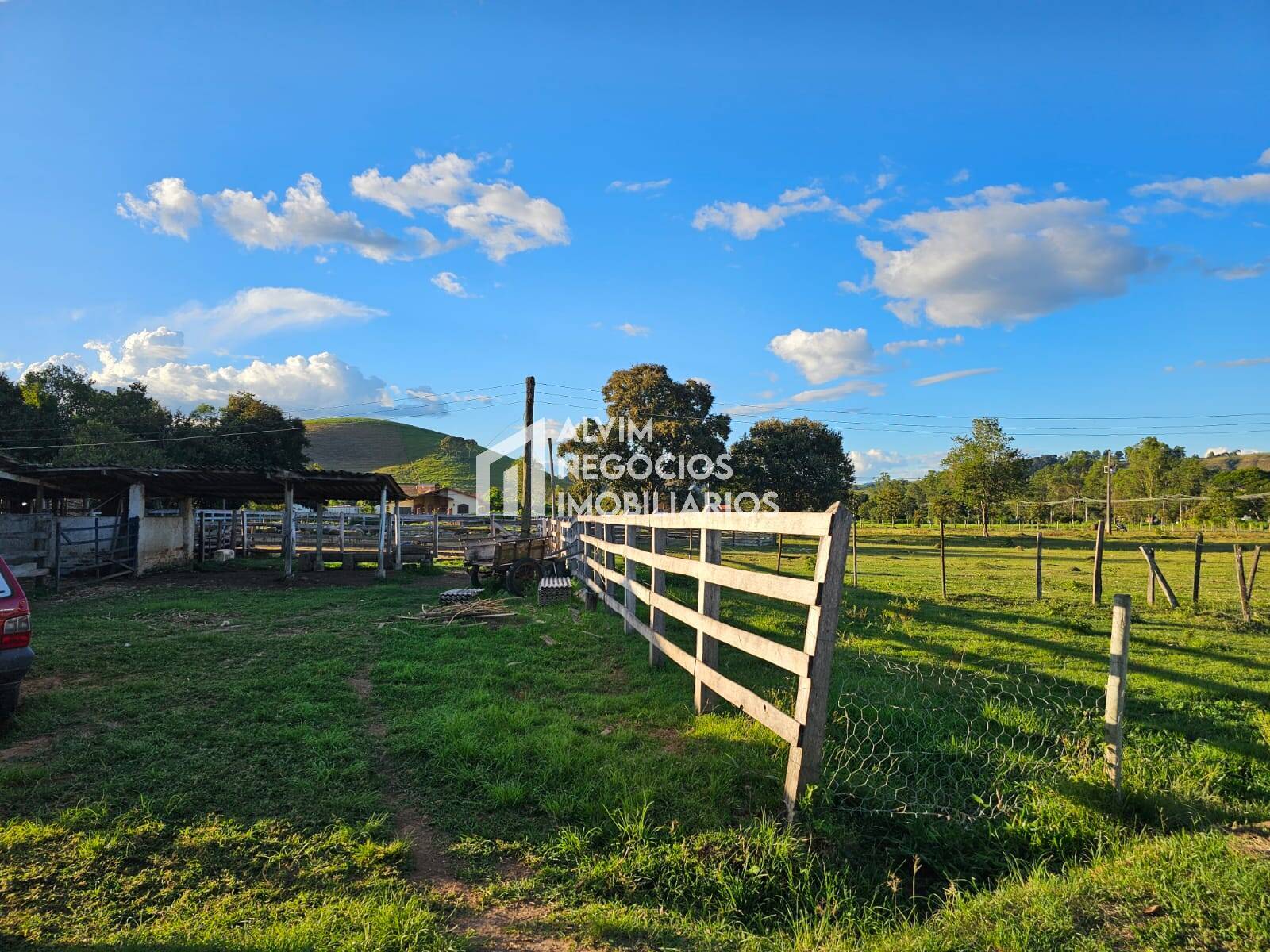 Chácara à venda com 3 quartos, 53000m² - Foto 97