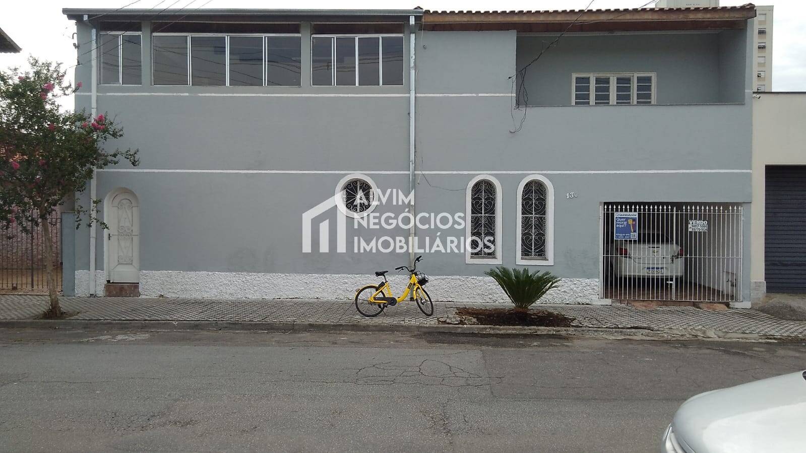 Casa à venda com 4 quartos, 241m² - Foto 3