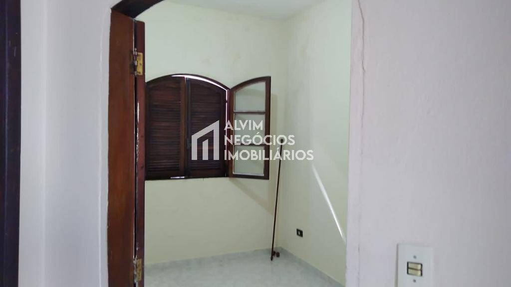 Casa à venda com 4 quartos, 241m² - Foto 7