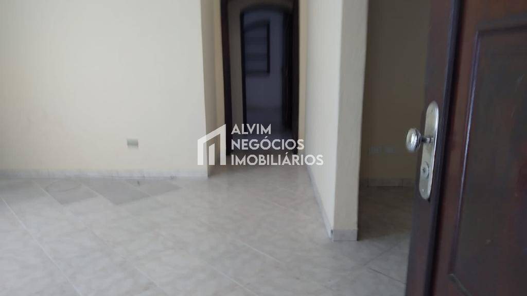 Casa à venda com 4 quartos, 241m² - Foto 9