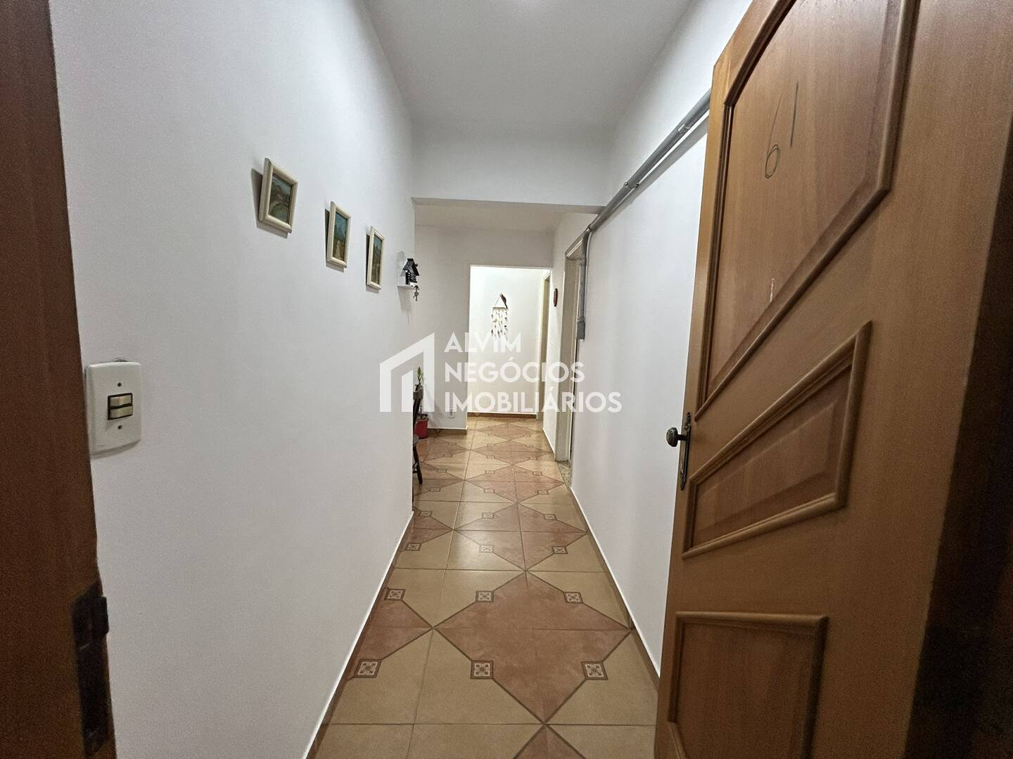 Apartamento à venda com 4 quartos, 98m² - Foto 2